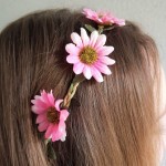 Opaska do włosów na gumce kwiaty róż przecierany