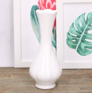 Wazon ceramiczny biały szkliwiony 19cm