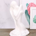 Akt "Wodzianka" ceramiczny biały szkliwiony 28cm