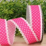 Wstążka w kropki ciemny róż 2,5cm 9m