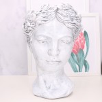 Osłonka ozdobna głowa kobieta z laurem L szara 35cm