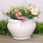 Osłonka ceramiczna kremowa szkliwiona waza 12cm