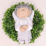 Figurka anioł plakietka mała chłopiec szary 19cm
