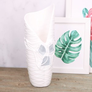 Wazon "Rękaw mały" ceramiczny biel 27x9cm