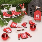 Zestaw zawieszek drewnianych w pudełku czerwone 4-7cm 6szt