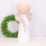 Anioł gipsowy z kwiatami biały 37cm