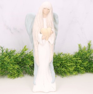 Anioł gipsowy duży z kremowym sercem 29cm 