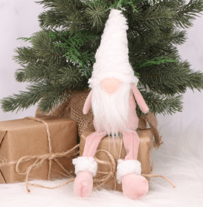 Skrzat różowy z białą czapeczką i zwisającymi nogami 26cm