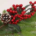 Gałązka świąteczna czerwone soczyste owoce z szyszką 36cm