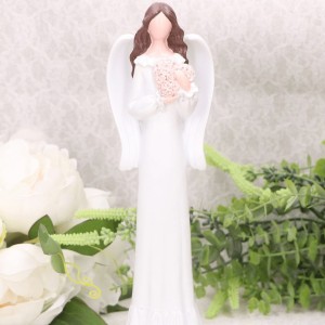 Aniołek w białej sukience figurka z sercem 24cm  