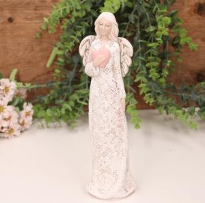 Aniołek ślubny w zdobionej sukni z sercem biały 25cm  