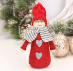 Figurka  czerwony chłopiec  Boże Narodzenie 15 cm