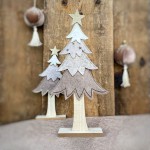 Choinka z filcu z drewnianą podstawą 41cm