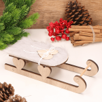 Sanki drewniane z futerkiem i serduszkiem 25x9x6cm