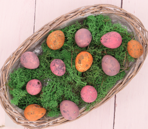  naturalne wydmuszki przepiórcze w pudełku s/12, barwione mix:fiol./róż./pom.