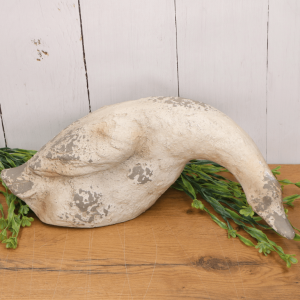 Kaczka kamienna siedząca pochylona, szaro-beżowa 41*16*16cm