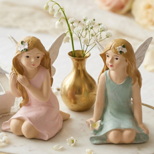 Figurka aniołek siedzący 8cm MIX