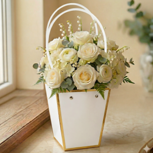 Torebka na kwiaty papierowa ze złotym paskiem  z uchwytem 12,5x12x8cm