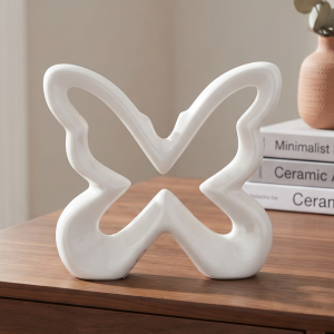 Figurka ceramiczna szkliwiona motyl biel 15cm