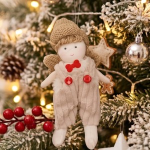 Aniołek chłopiec beżowy zawieszka świąteczna 15 cm