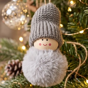 Makoszka laleczka zawieszka na choinkę 1 szt